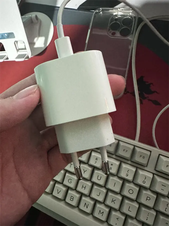 Khách hàng review Sạc nhanh Type-C PD 20W Apple 6