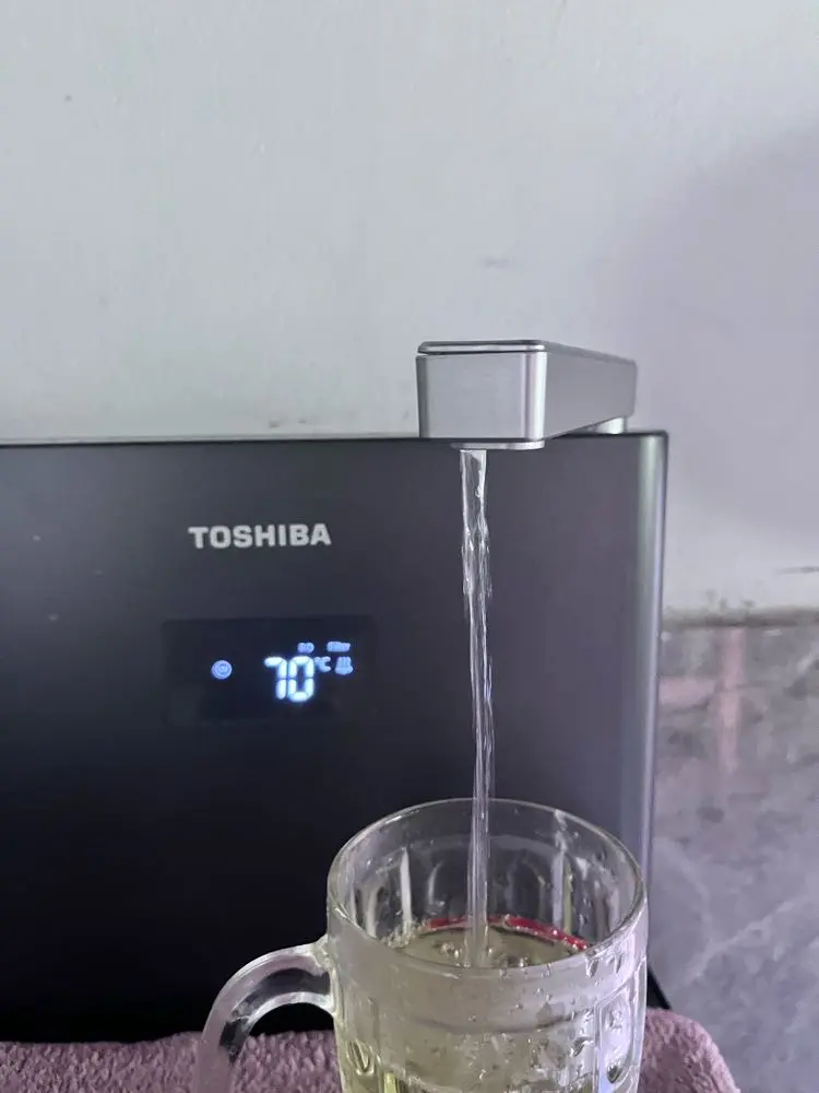 Khách hàng review Máy lọc nước RO nóng nguội lạnh Hydrogen Toshiba TWP-W2399SVN(M) 10 lõi 2