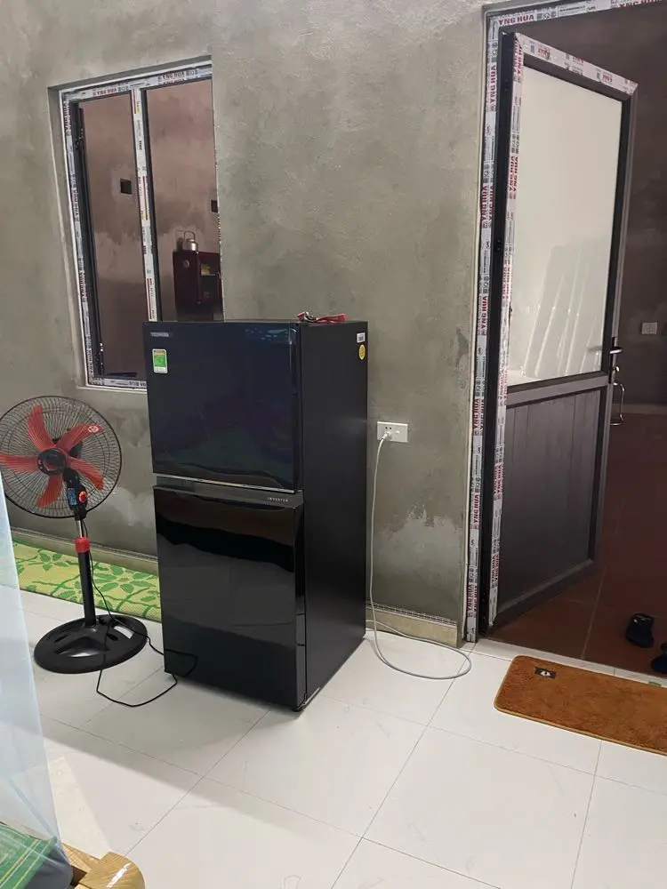 Khách hàng review Tủ lạnh Toshiba Inverter 180 lít GR-B22VU UKG 1
