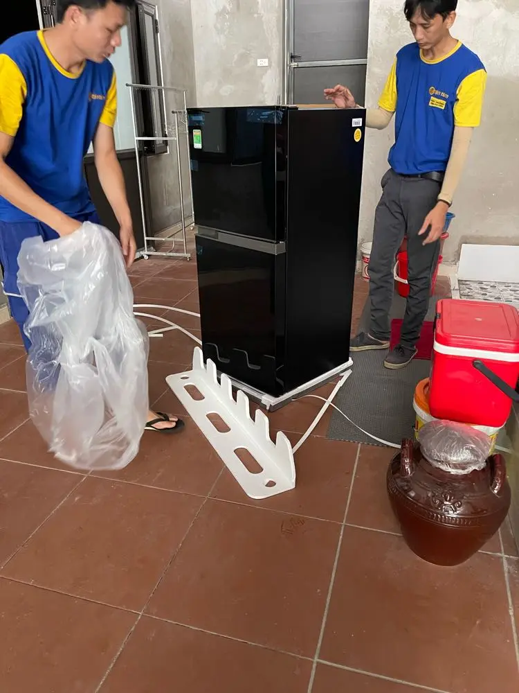 Khách hàng review Tủ lạnh Toshiba Inverter 180 lít GR-B22VU UKG 2
