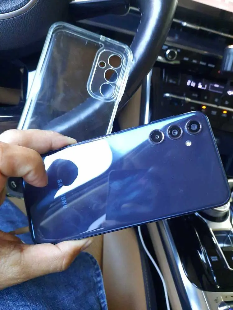 Khách hàng review Điện thoại Samsung Galaxy M34 5G 8GB/128GB 3