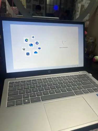 Khách hàng review Laptop HP 14 ep0126TU i3 N305/8GB/256GB/Win11 (8U233PA) 1