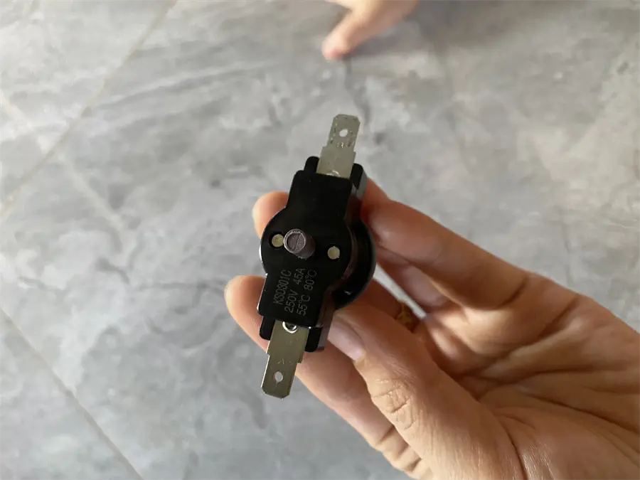 Khách hàng review Tủ đông Kangaroo 327 lít KG498KX2 4