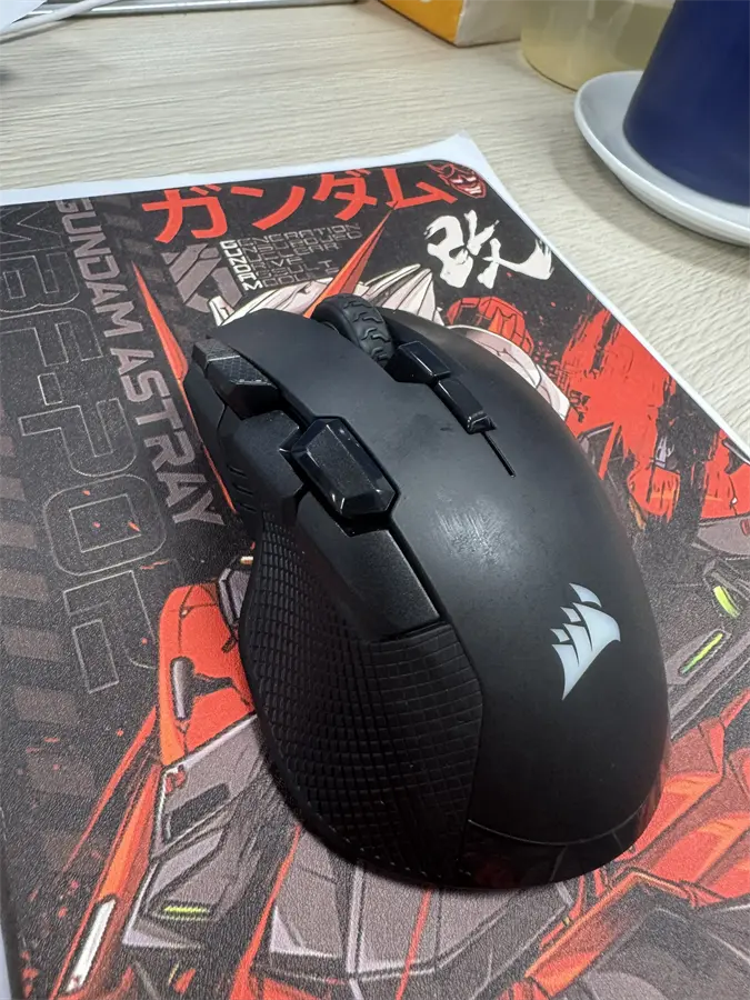 Khách hàng review Chuột sạc Bluetooth Gaming Corsair Iron Claw RGB 1