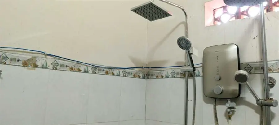 Khách hàng review Máy nước nóng trực tiếp Beko 4500W BWI45S1D-242 1