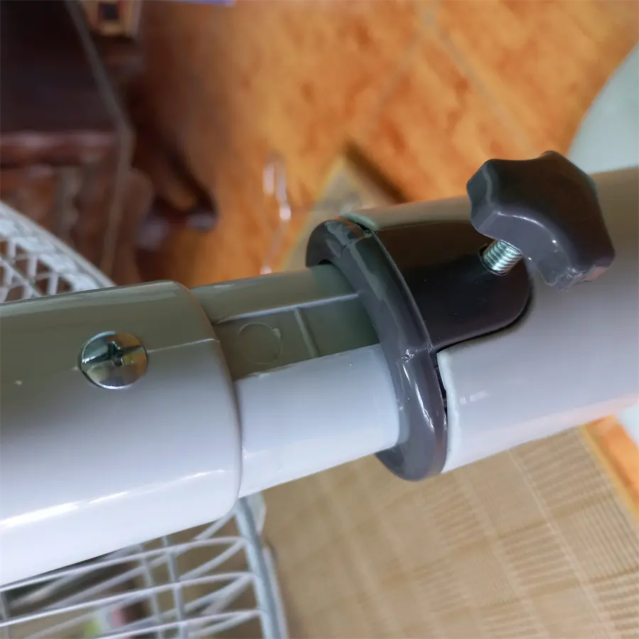 Khách hàng review Quạt lửng Lifan 3 cánh QL-216 45W 4