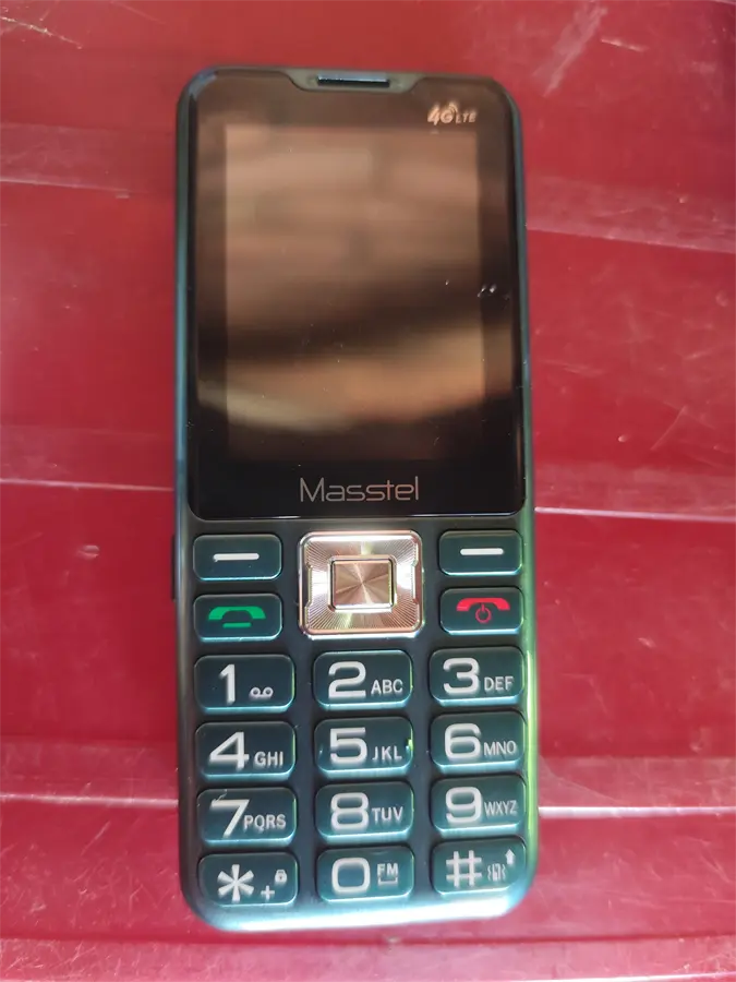 Khách hàng review Điện thoại Masstel IZI T6 4G 8