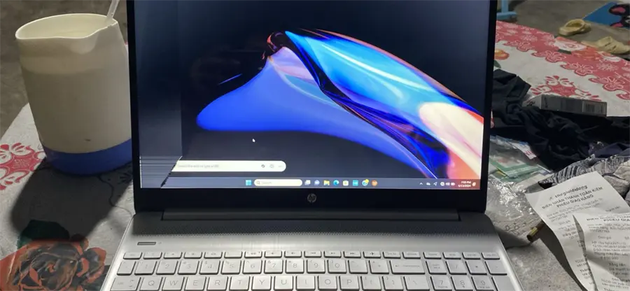 Khách hàng review Laptop HP 15s fq5229TU i3 1215U/8GB/512GB/Win11 (8U237PA) 1
