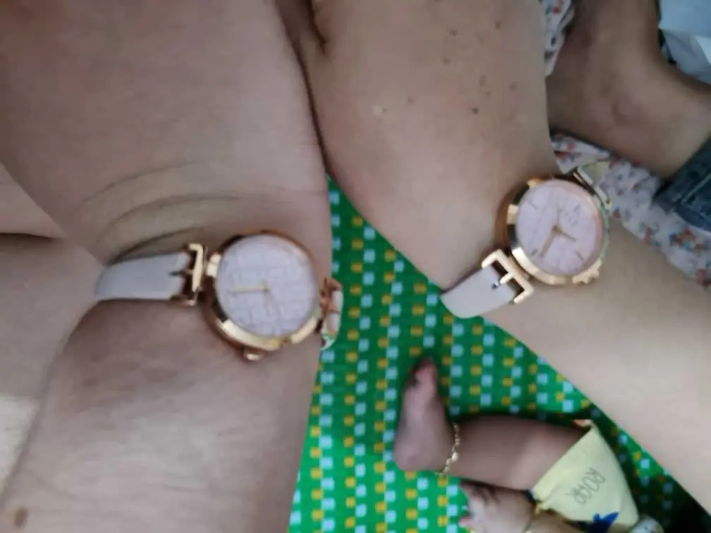 Khách hàng review Đồng hồ ELLE 26 mm Nữ ELL21064 3