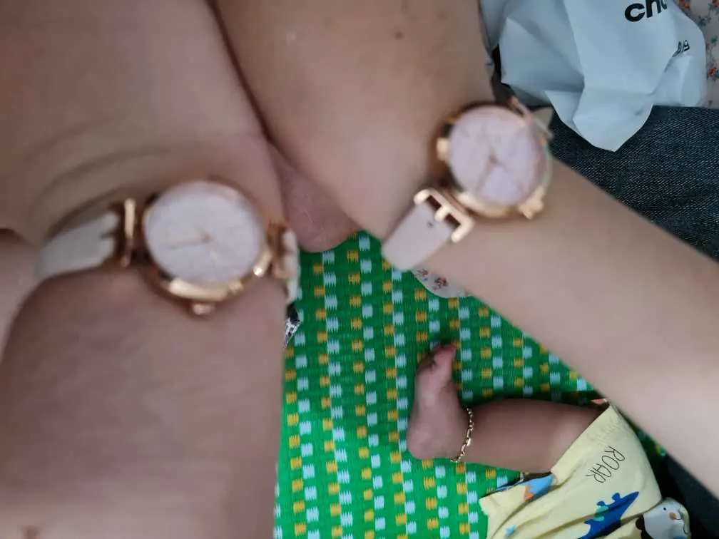 Khách hàng review Đồng hồ ELLE 26 mm Nữ ELL21064 1