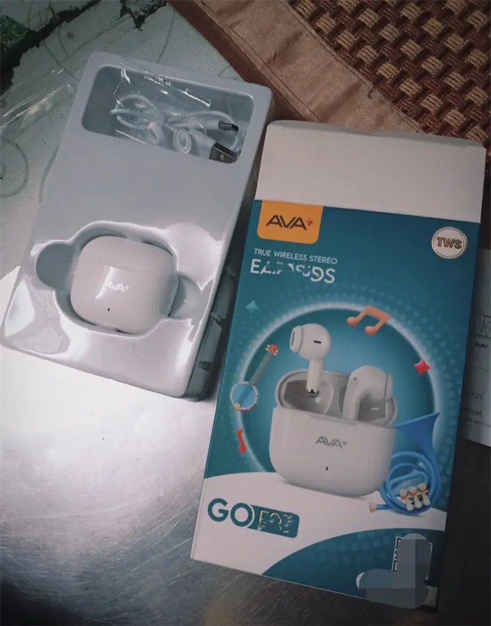 Khách hàng review Tai nghe Bluetooth True Wireless AVA  Go F25 2
