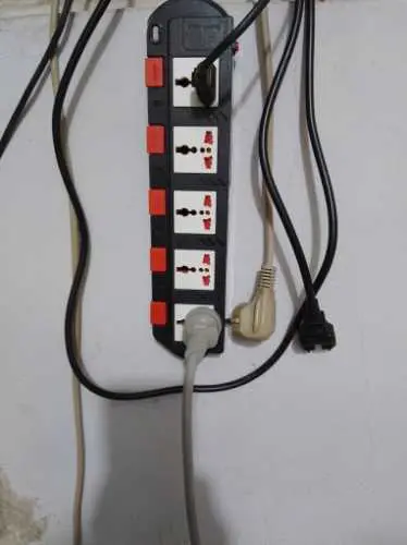 Khách hàng review Ổ cắm điện Điện Quang 5 lỗ 2m SM-750SL 2