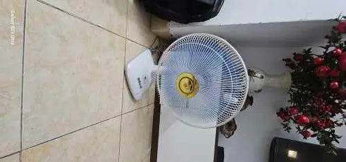 Khách hàng review Quạt bàn KDK 3 cánh A40B 47.5W 4