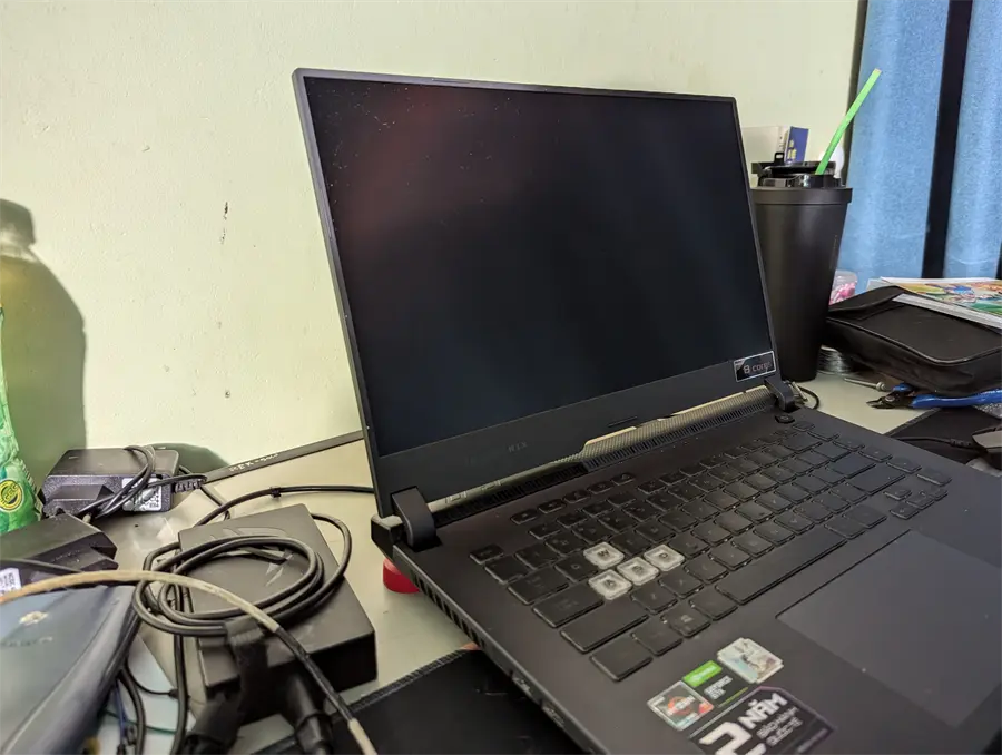 Khách hàng review Laptop Asus ROG Strix Gaming G15 G513IH R7 4800H/8GB/512GB/4GB GTX1650/144Hz/Win10 (HN015T) 2