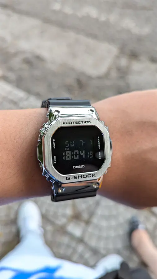 Khách hàng review Đồng hồ G-SHOCK 5600 43.2 mm Nam GM-5600-1DR 3