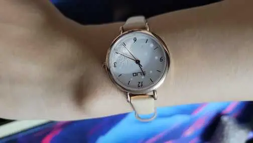 Khách hàng review Đồng hồ ELIO Nắng Xuân 28 mm Nữ EL037-01 2