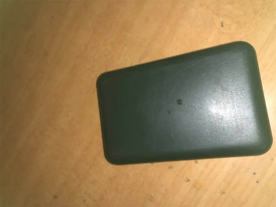 Khách hàng review Pin sạc dự phòng Polymer 10000mAh 12W AVA  DS609A 7