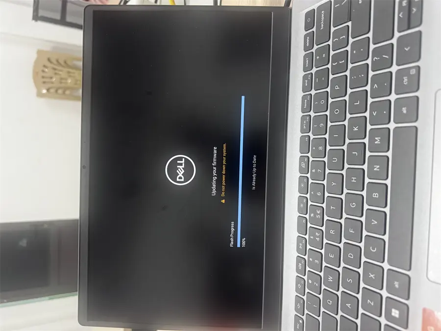 Khách hàng review Laptop Dell Vostro 14 3430 i5 1335U/8GB/512GB/OfficeHS/Win11 (71011900) 1