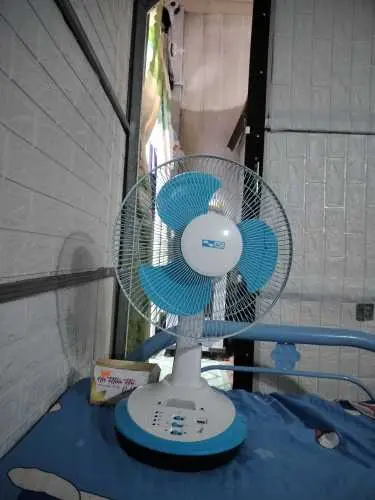 Khách hàng review Quạt sạc điện AC 3 cánh ARF03D123 30W 4
