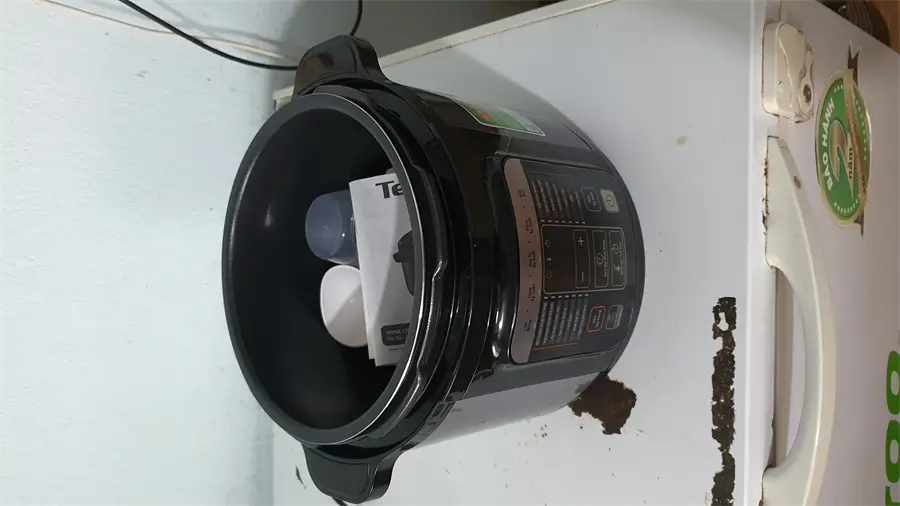Khách hàng review Nồi áp suất điện Tefal CY601868 6 lít 2