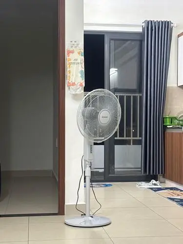 Khách hàng review Quạt đứng Sharp 3 cánh PJ-S40MV-LG 55W 5