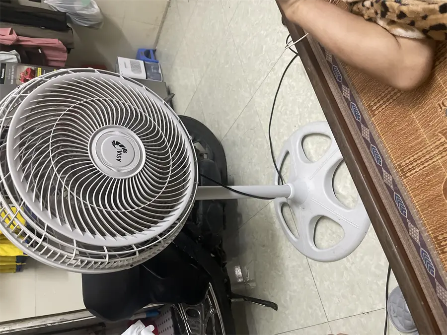 Khách hàng review Quạt đứng Asia 6 cánh VY639990 80W 5