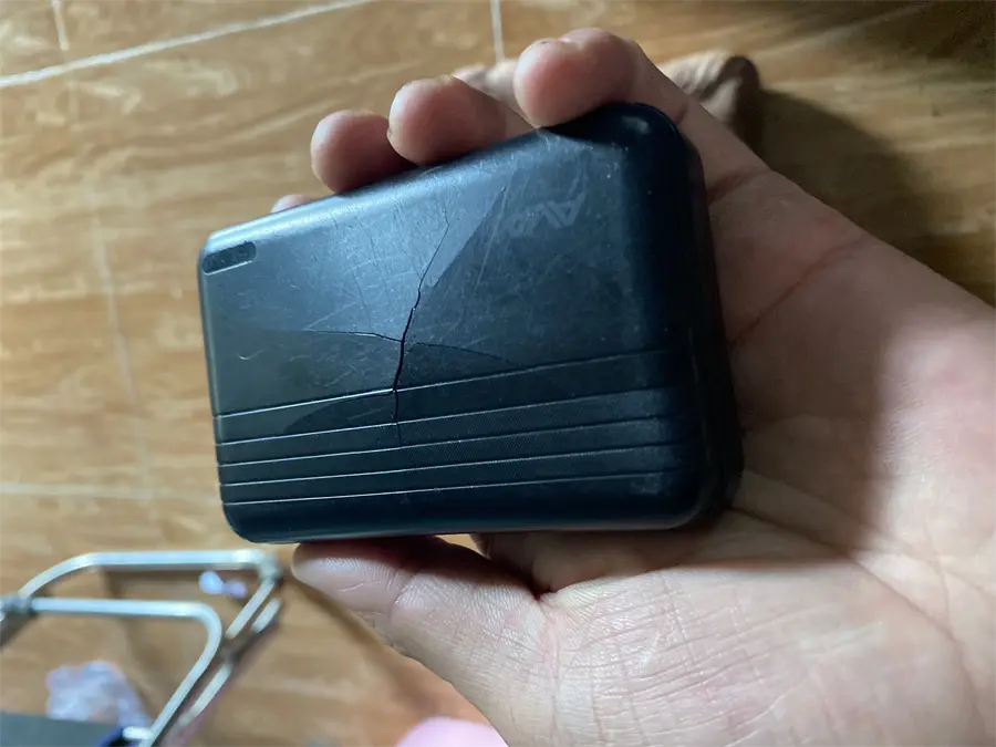 Khách hàng review Pin sạc dự phòng Polymer 10000mAh 12W AVA  DS609A 3