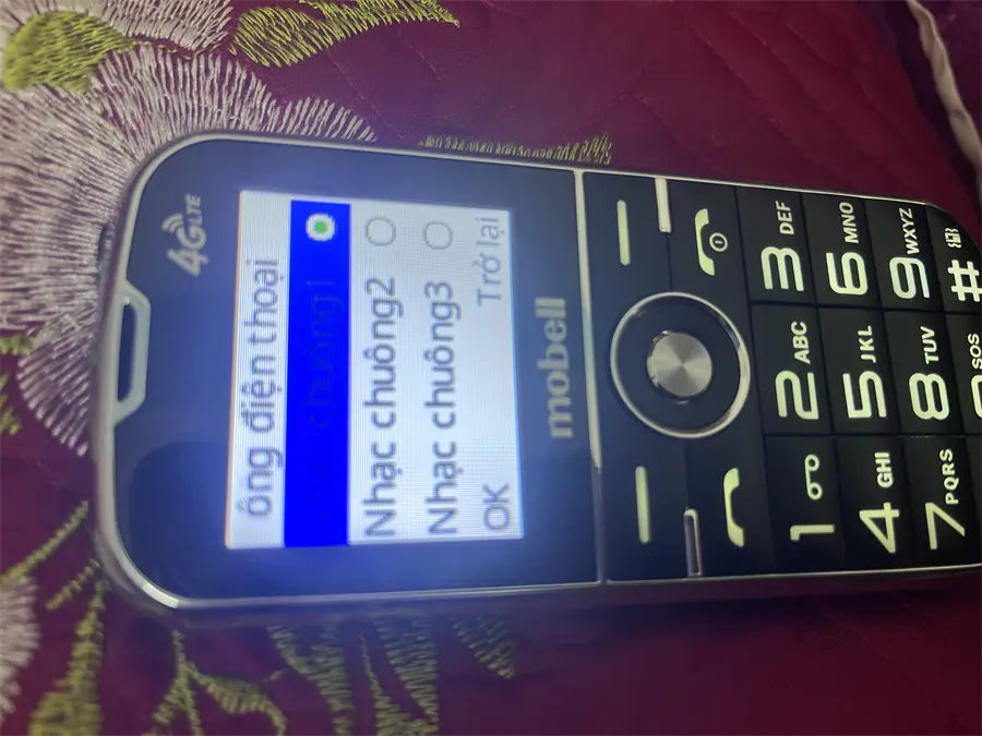 Khách hàng review Điện thoại Mobell F209 2