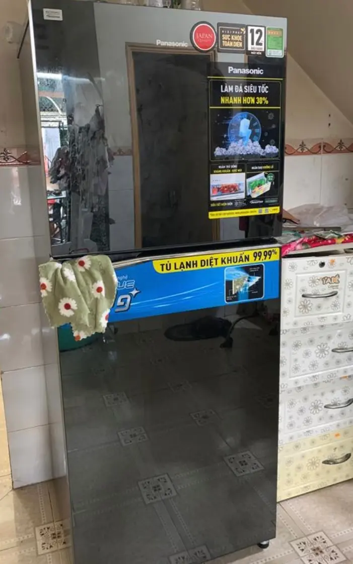 Khách hàng review Tủ lạnh Panasonic Inverter 326 lít NR-TL351VGMV 35