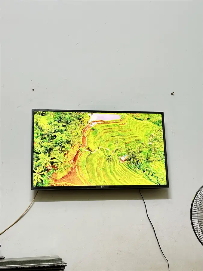 Khách hàng review Smart Tivi LG AI 4K 43 inch 43UQ7550PSF 2