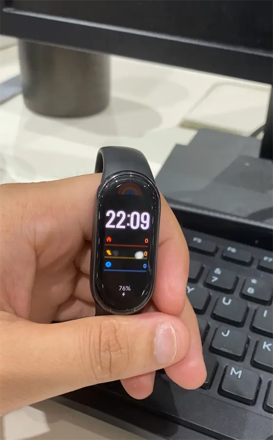 Khách hàng review Vòng đeo tay thông minh Mi Band 8 6