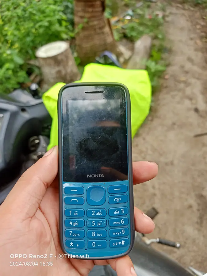 Khách hàng review Điện thoại Nokia 215 4G 1