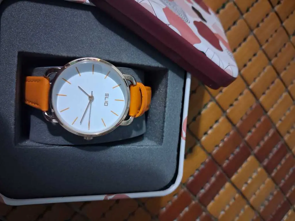 Khách hàng review Đồng hồ ELIO 35.7 mm Nữ EL011-01 2