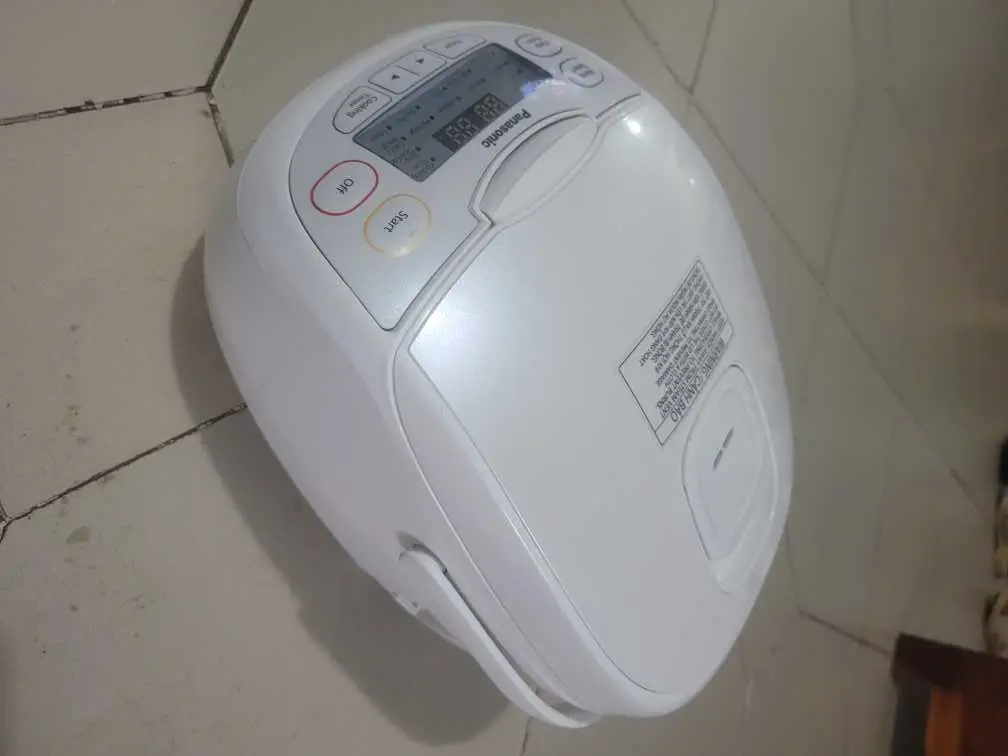 Khách hàng review Nồi cơm điện tử Panasonic 1 lít SR-CL108WRA 1