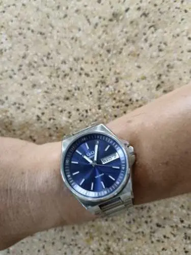 Khách hàng review Đồng hồ Q 3