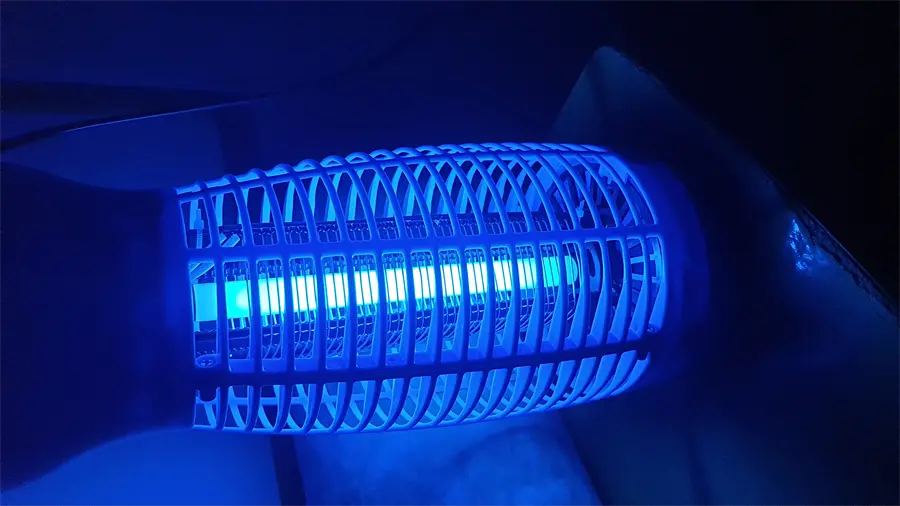 Khách hàng review Đèn diệt côn trùng đa năng Comet CM069 2