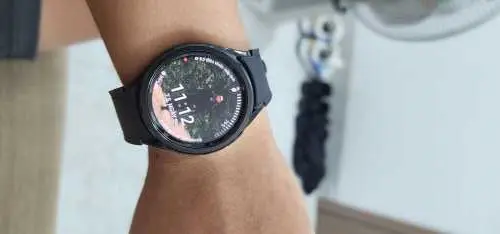 Khách hàng review Samsung Galaxy Watch6 Classic 43mm dây silicone 4
