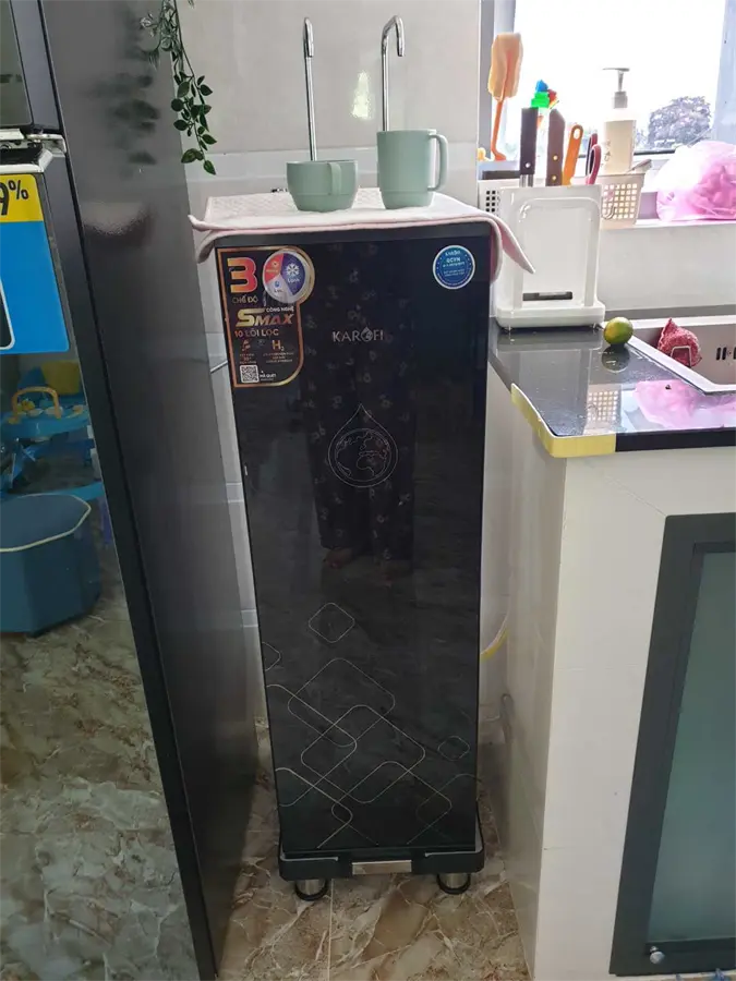 Khách hàng review Máy lọc nước RO nóng nguội lạnh Hydrogen Karofi KAD-X39 10 lõi 8