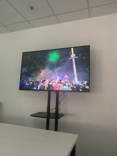 Khách hàng review Smart Tivi LG AI 4K 55 inch 55UT8050PSB 1