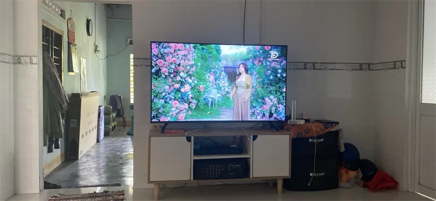 hách hàng review Android Tivi Aqua 4K 55 inch AQT55D67UG 6