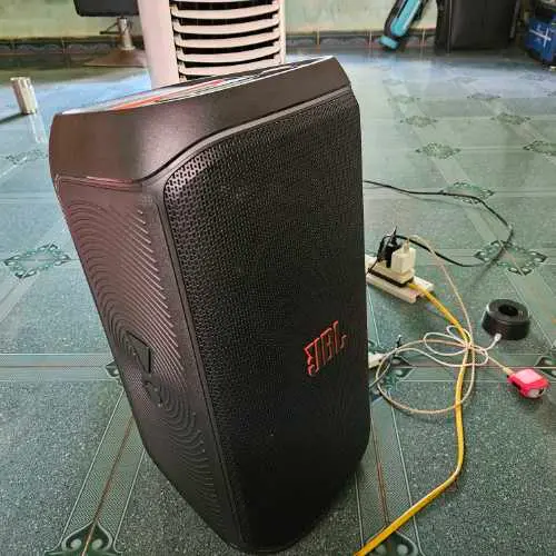 Khách hàng review Loa Bluetooth JBL Partybox 120 2