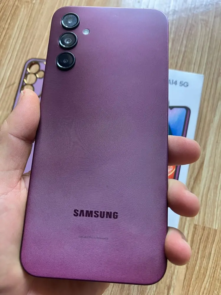 Khách hàng review Điện thoại Samsung Galaxy A14 5G 4GB/128GB 2