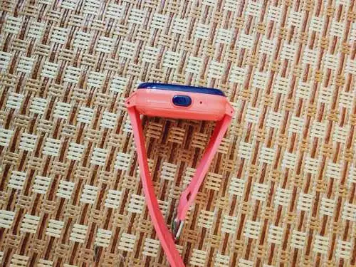Khách hàng review Đồng hồ định vị trẻ em MyKid 4G Lite 1
