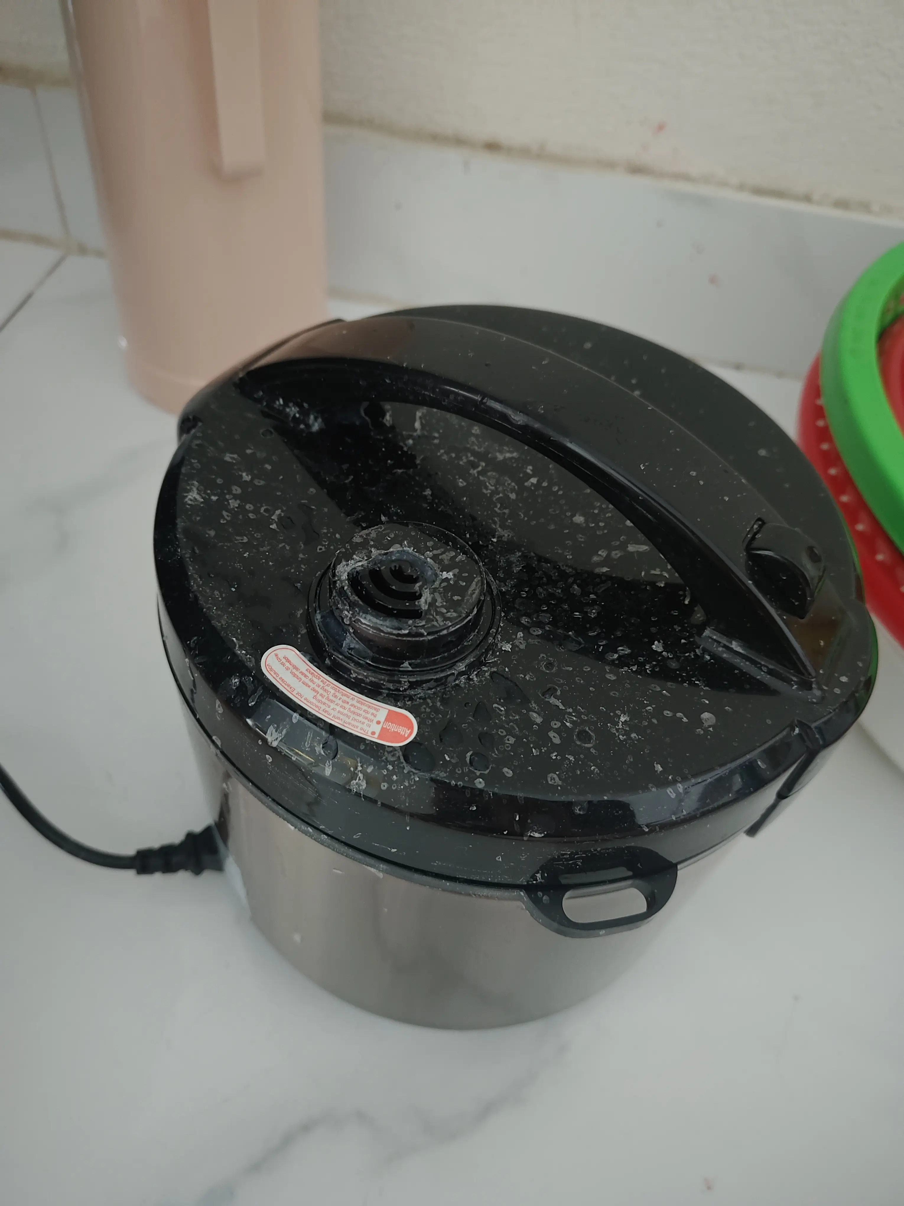 Khách hàng review Nồi cơm nắp gài Kangaroo 1.2 lít KGRC12M3 7