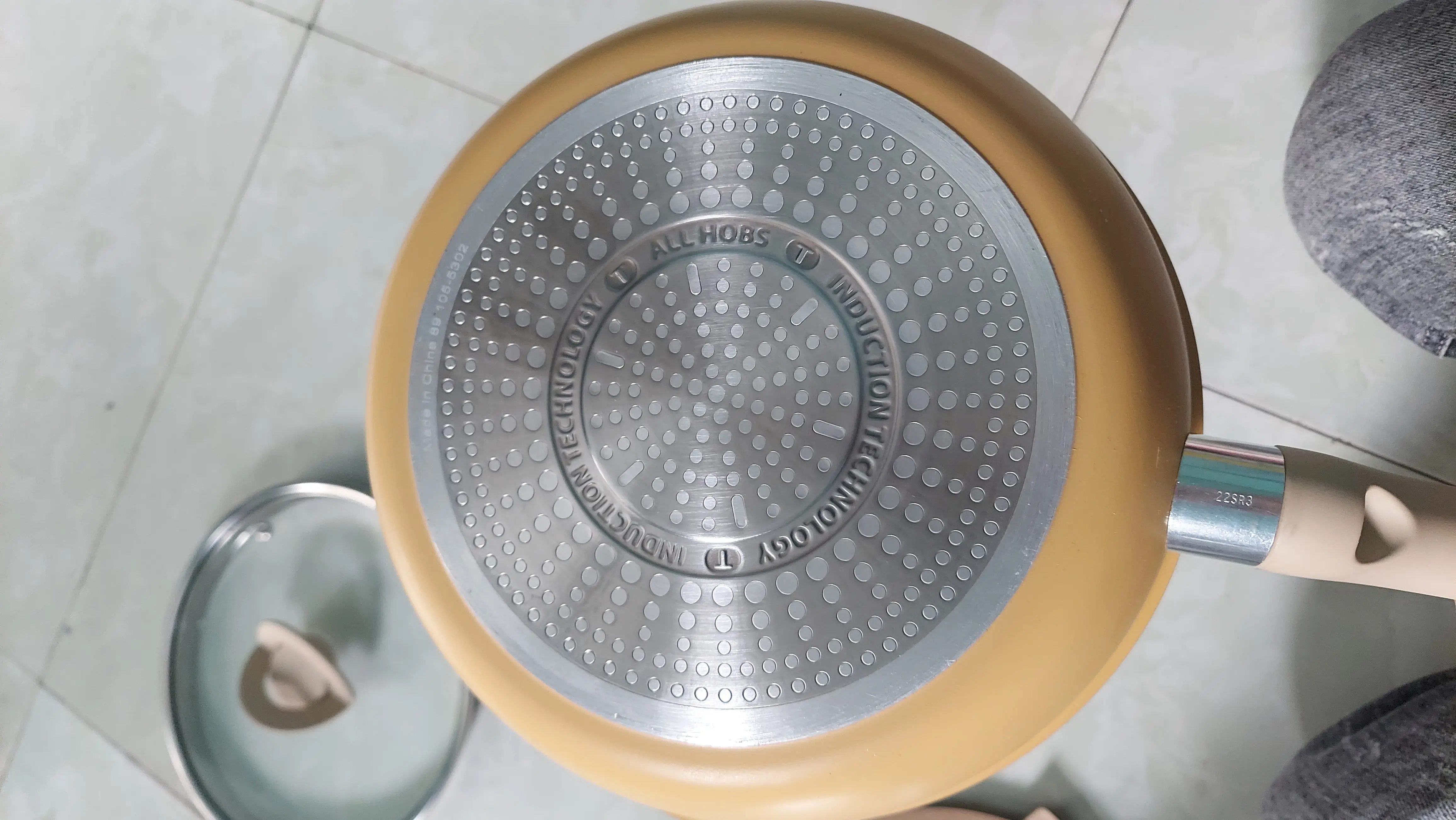 Khách hàng review Chảo nhôm sâu chống dính đáy từ nắp kính 22 cm Tefal G1802524 3