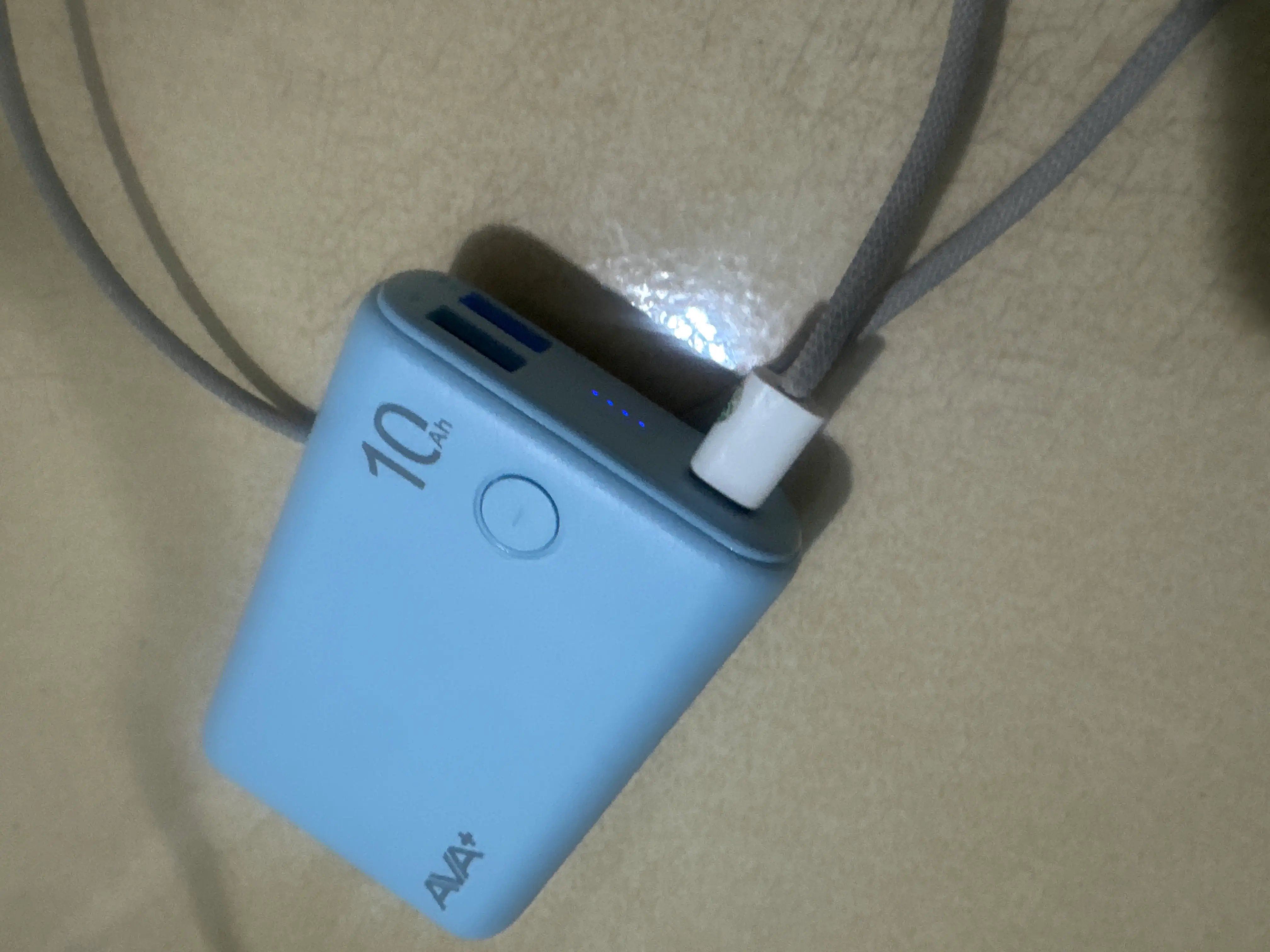 Khách hàng review Pin sạc dự phòng Polymer 10000mAh Type C 15W AVA  JP399 25