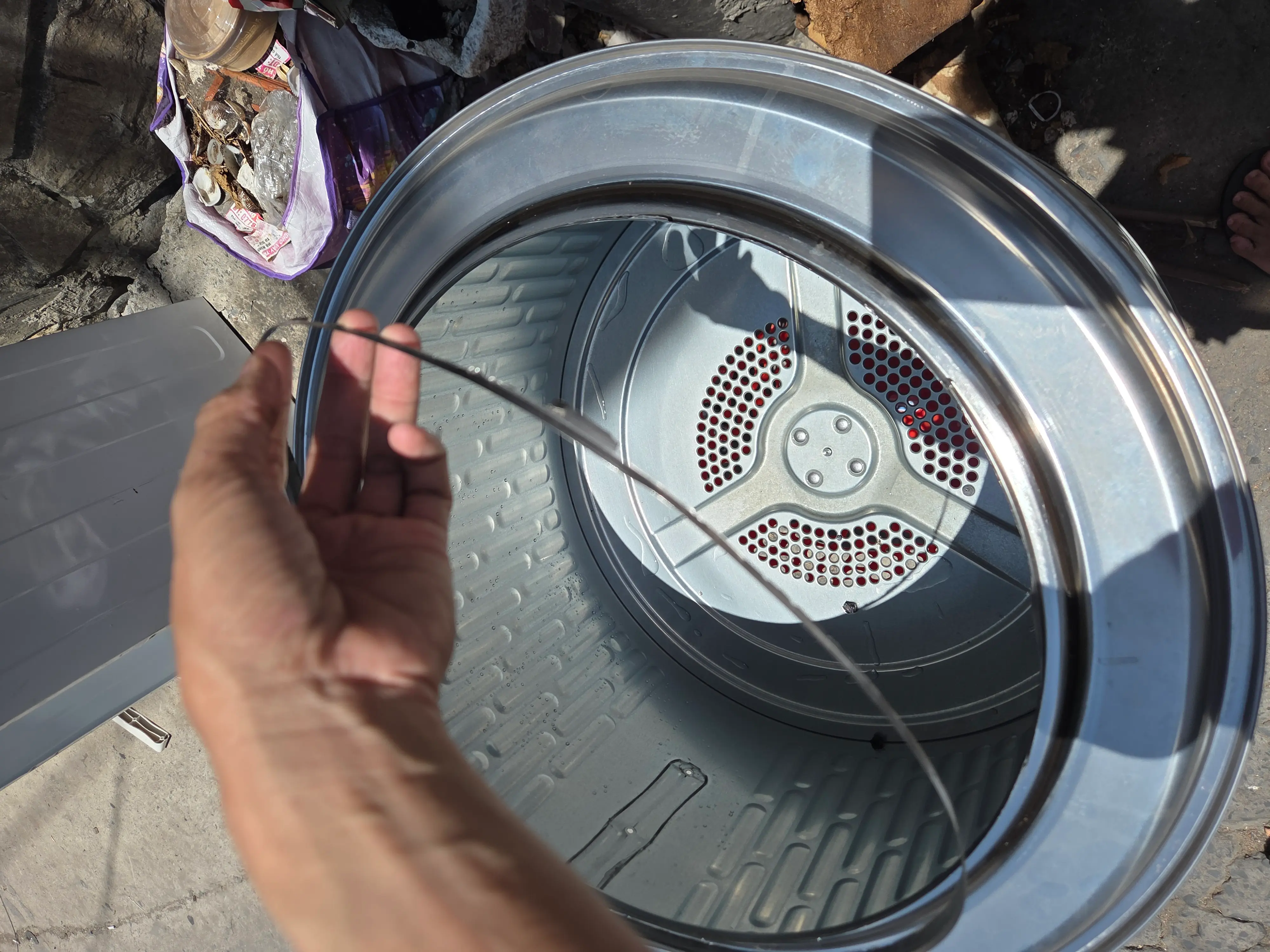 Khách hàng review Máy sấy thông hơi Aqua 7 kg AQH-V700FW 1