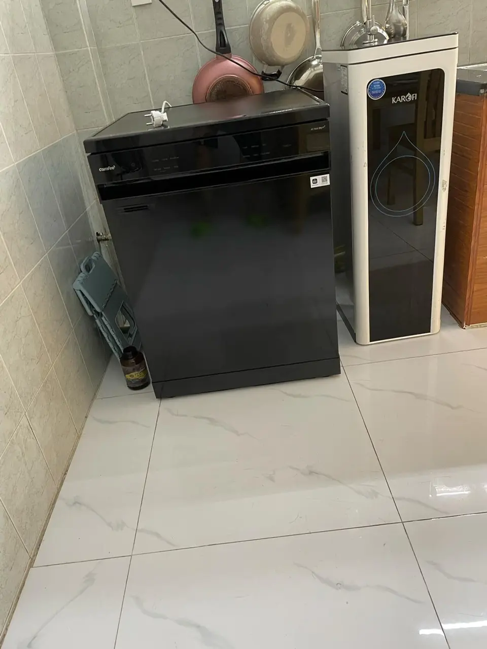 Khách hàng review Máy rửa chén độc lập Comfee CDWEF1401HB-W-VN 16