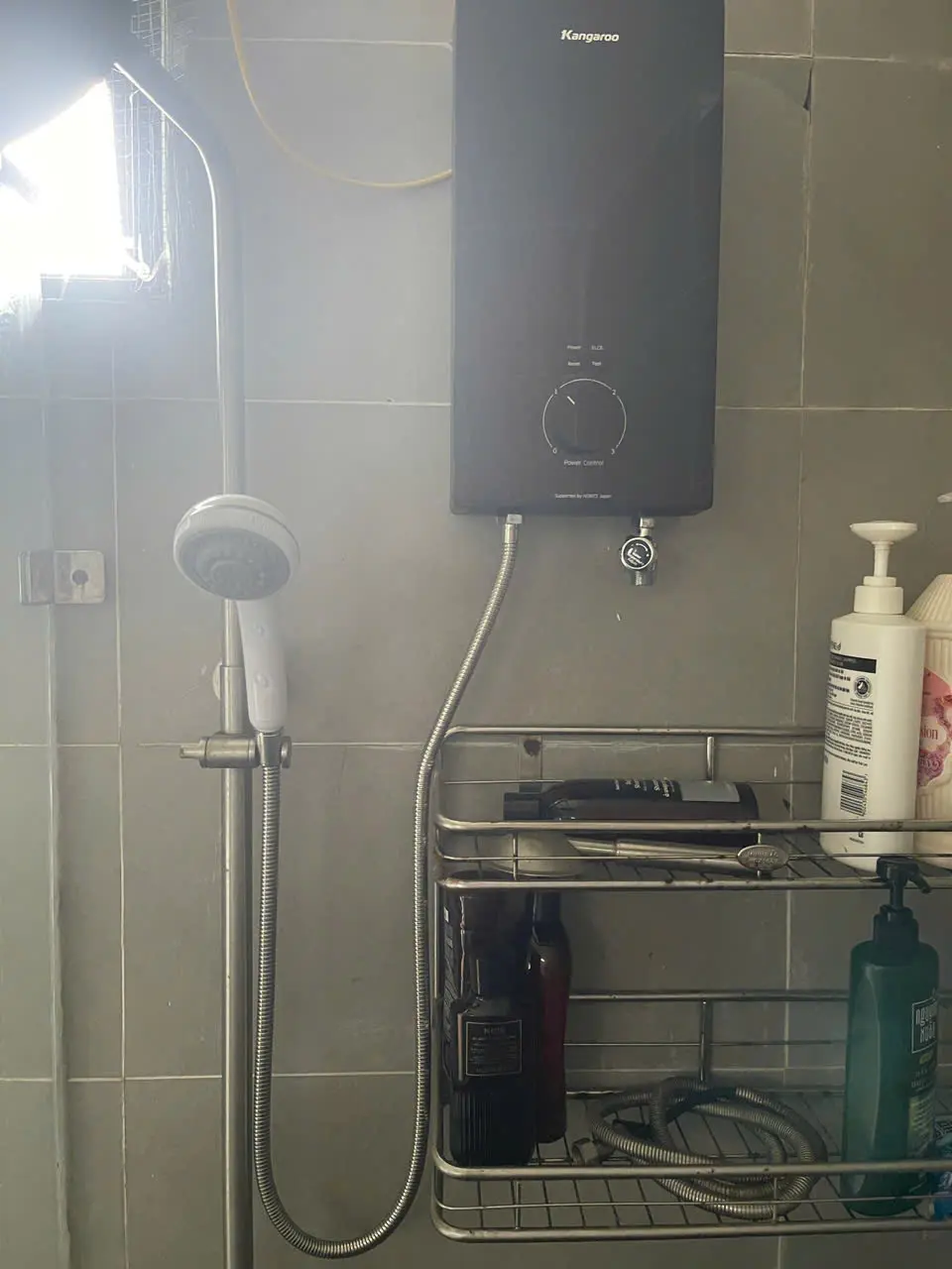 Khách hàng review Máy nước nóng trực tiếp Kangaroo 4500W KGWD45N2 1