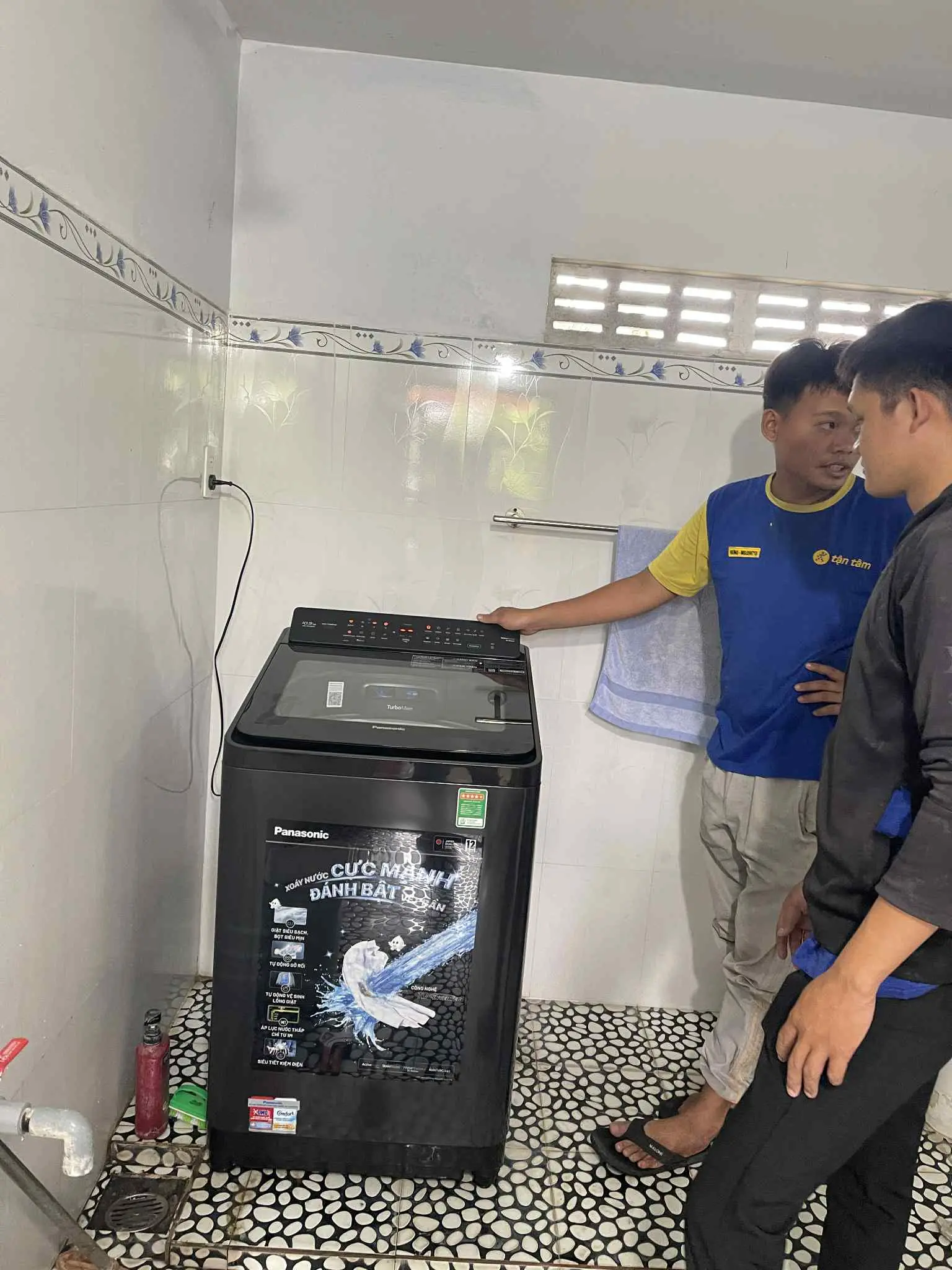 Khách hàng review Máy giặt Panasonic Inverter 10.5 Kg NA-FD105X3BV 12
